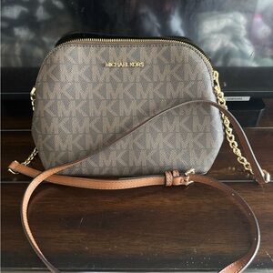 Michael Kors Crossbody Bag
